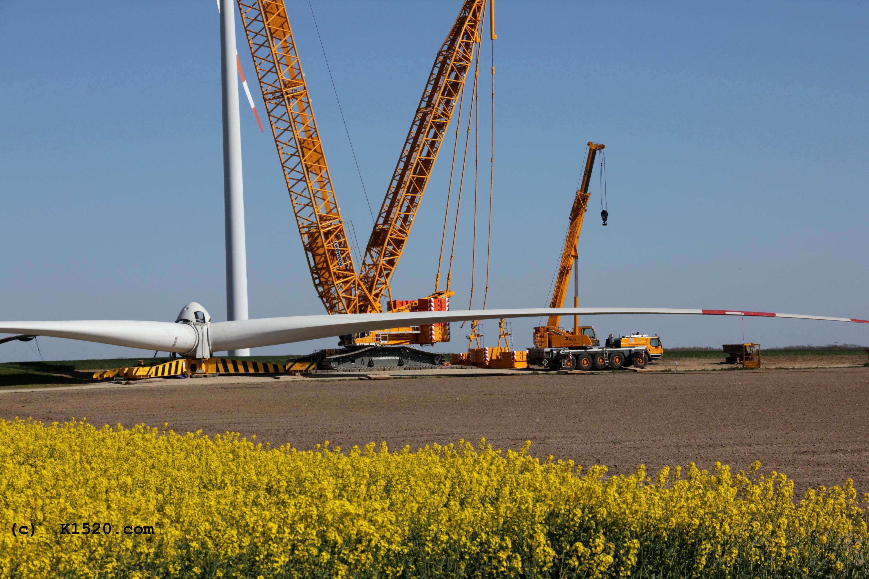 Reparatur Windrder im Windpark Arneburg/Elbe 04/2020,
  Kraneinsatz